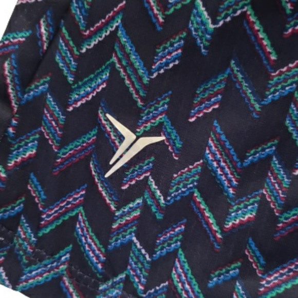 DONATED 10/9 Navy Active Go-Dry Tank Sz Large Exercise Yoga Running - Picture 3 of 4